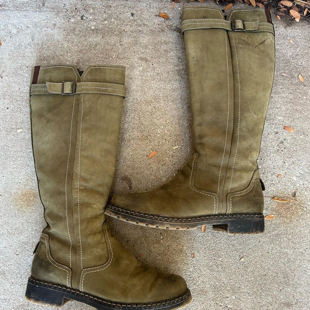Overland olive green suede leather boots